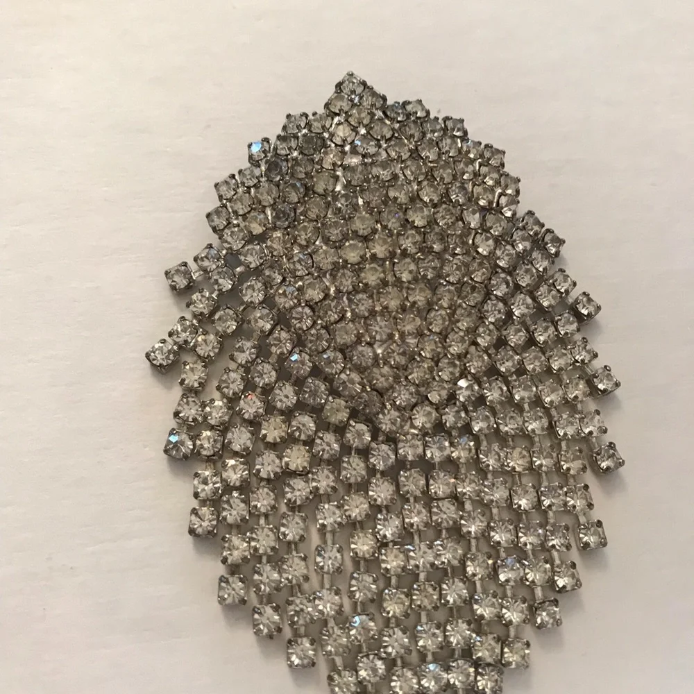 Ladies vintage Silver tone rhinestone broach pin - Picture 5 of 12